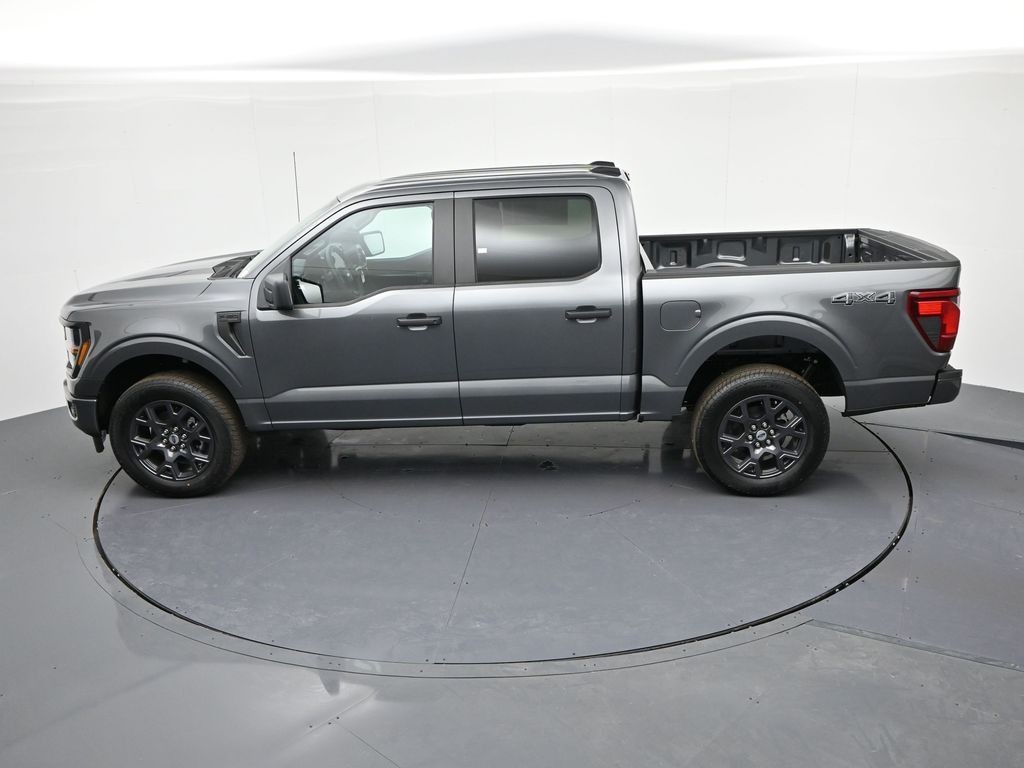 Ford F-150 Vehicle Full-screen Gallery Image 23