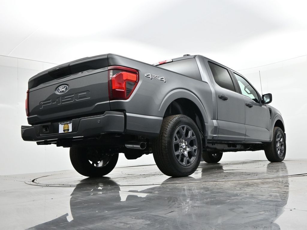 Ford F-150 Vehicle Full-screen Gallery Image 26