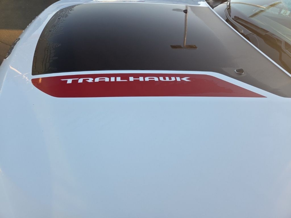 Jeep Compass Vehicle Full-screen Gallery Image 9