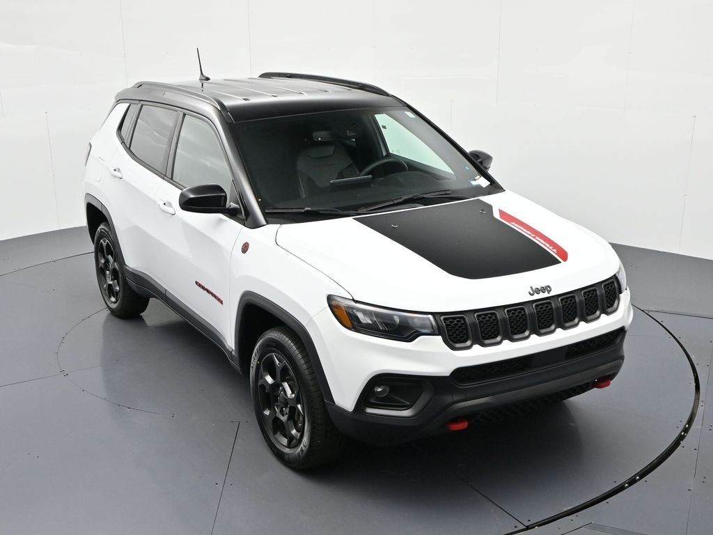 Jeep Compass Vehicle Full-screen Gallery Image 21