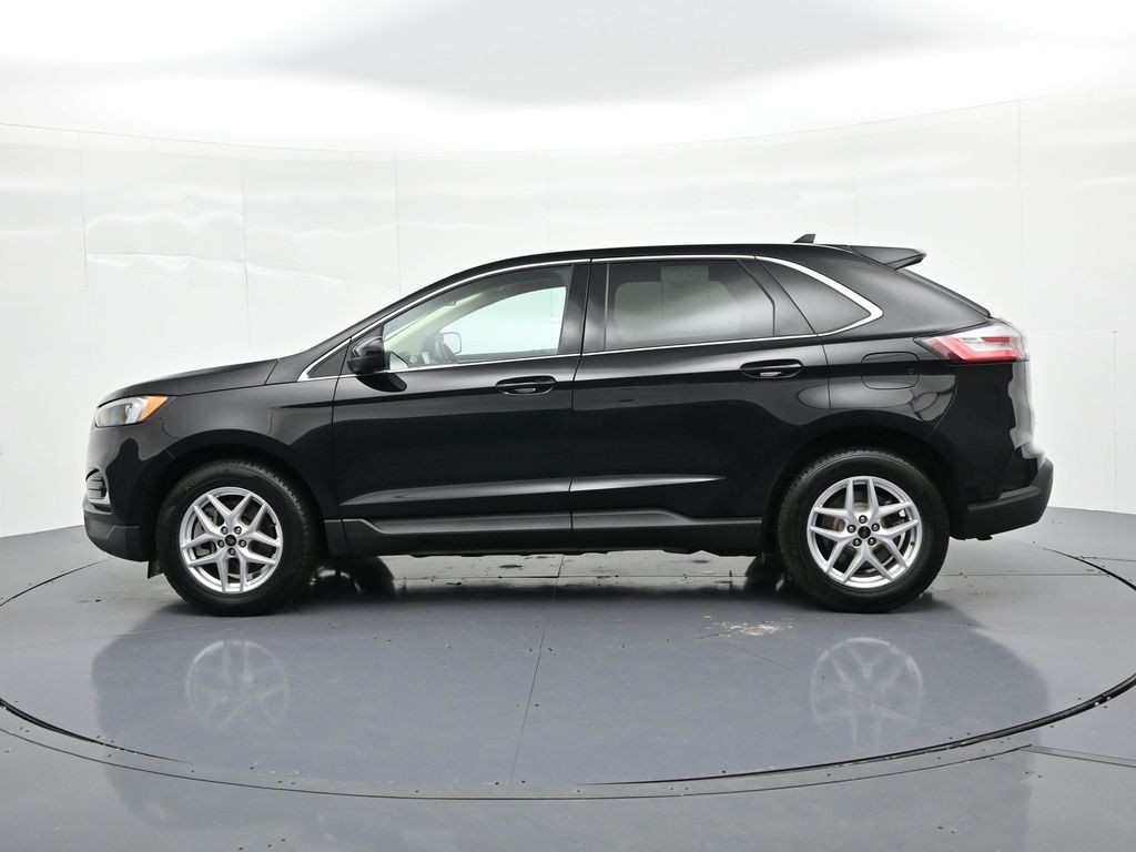 Ford Edge Vehicle Full-screen Gallery Image 9