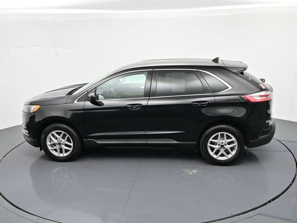 Ford Edge Vehicle Full-screen Gallery Image 20