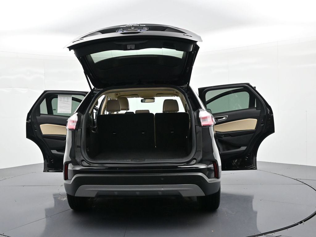 Ford Edge Vehicle Full-screen Gallery Image 28