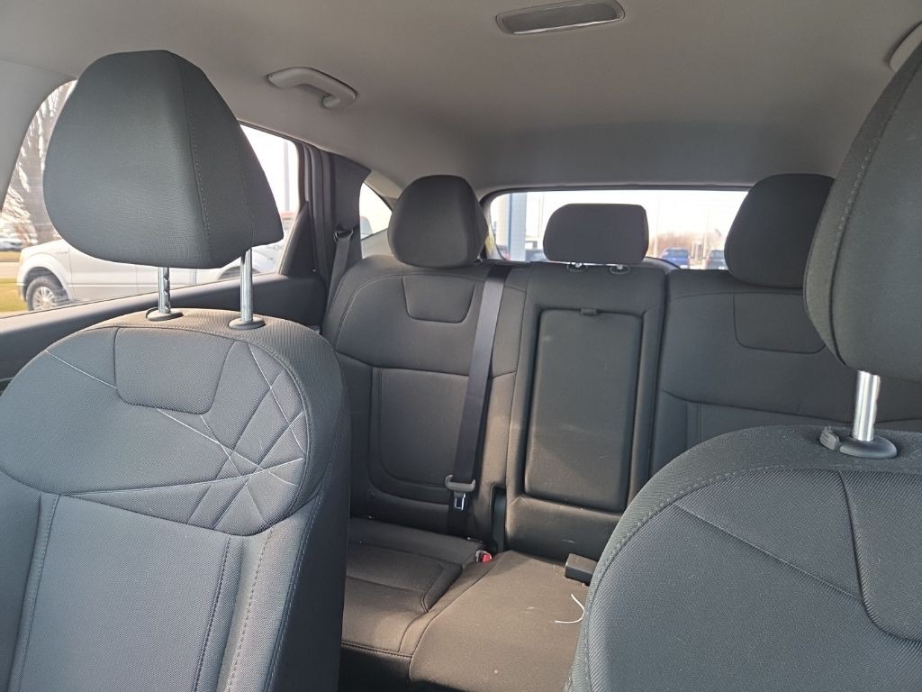 Hyundai Tucson Hybrid Vehicle Full-screen Gallery Image 18