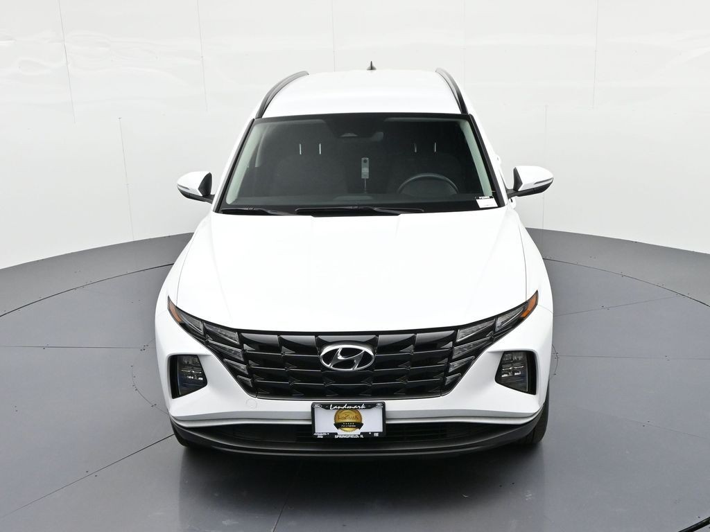 Hyundai Tucson Hybrid Vehicle Full-screen Gallery Image 22