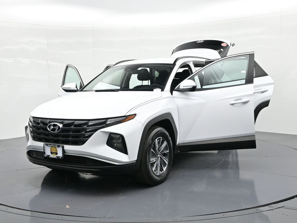 Hyundai Tucson Hybrid Vehicle Full-screen Gallery Image 31