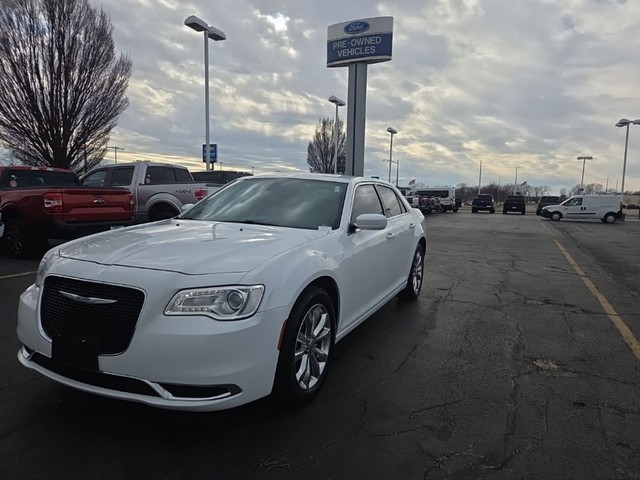 Springfield IL 2022 Chrysler 300 more details - chrysler 300