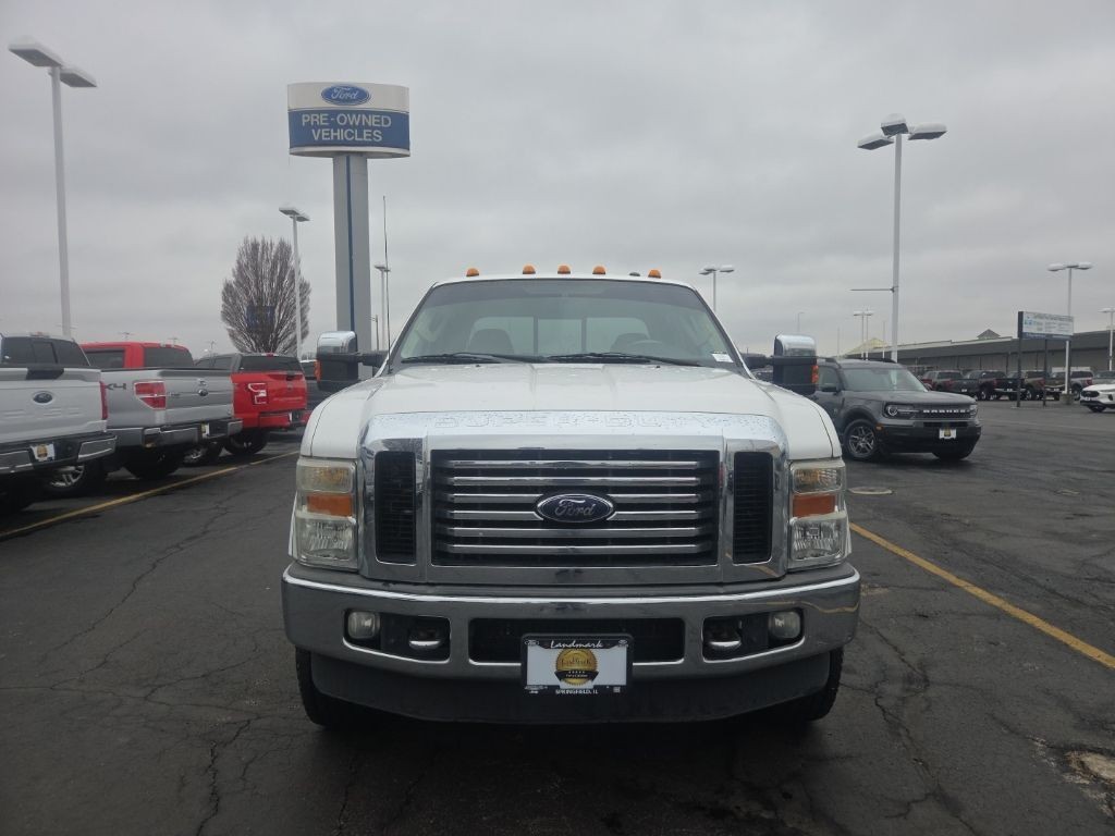 Ford Super Duty F-250 SRW Vehicle Full-screen Gallery Image 10