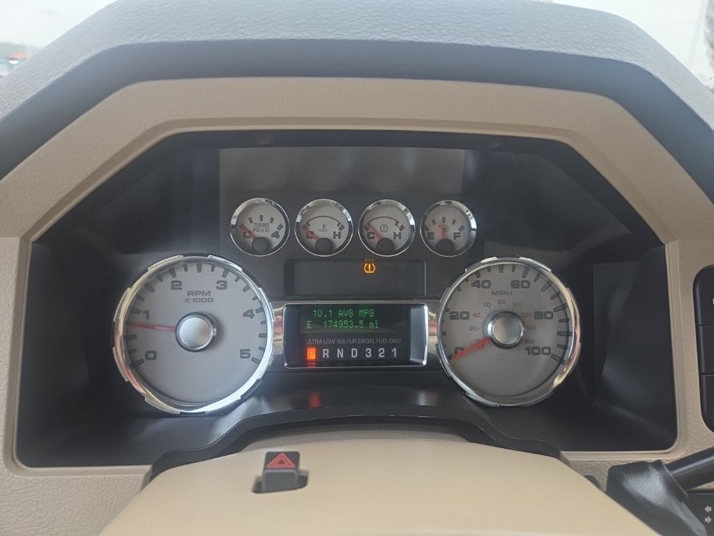 Ford Super Duty F-250 SRW Vehicle Full-screen Gallery Image 12