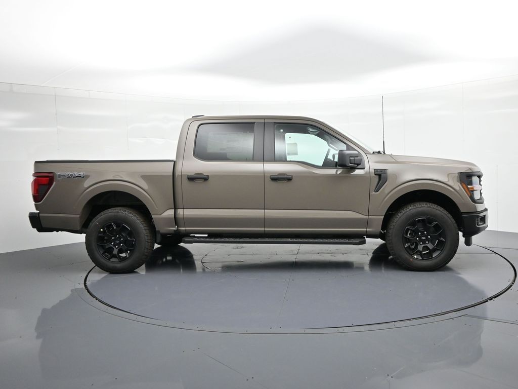Ford F-150 Vehicle Full-screen Gallery Image 5