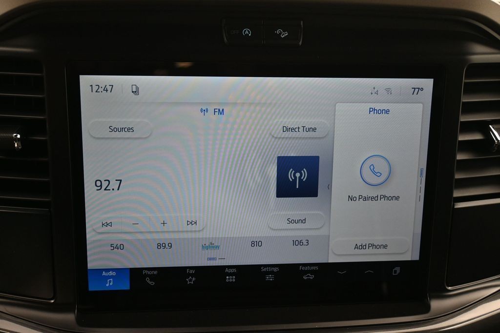 Ford F-150 Vehicle Full-screen Gallery Image 11