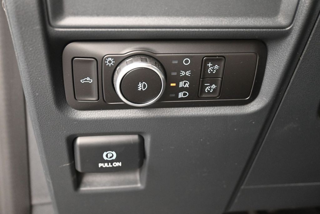 Ford F-150 Vehicle Full-screen Gallery Image 20