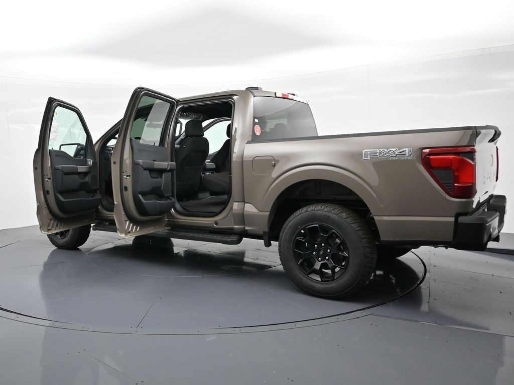 Ford F-150 Vehicle Full-screen Gallery Image 33