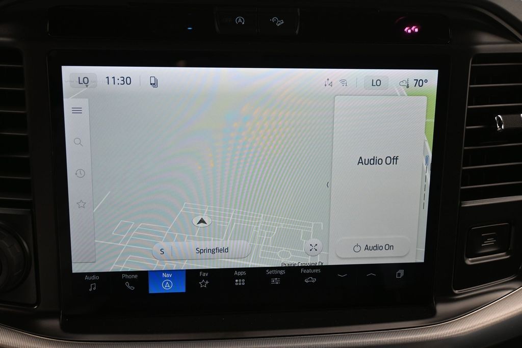 Ford F-150 Vehicle Full-screen Gallery Image 11