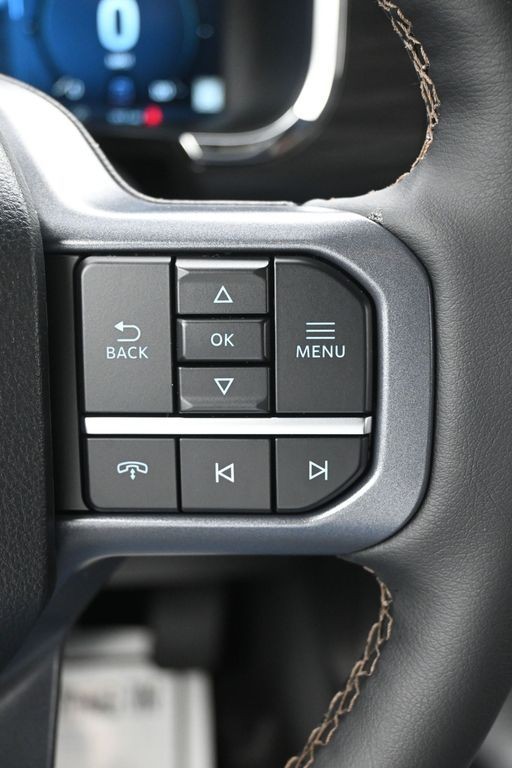 Ford F-150 Vehicle Full-screen Gallery Image 20