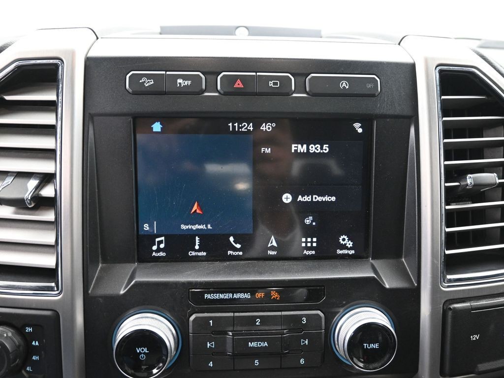 Ford F-150 Vehicle Full-screen Gallery Image 11