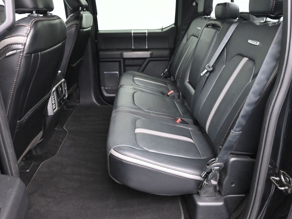 Ford F-150 Vehicle Full-screen Gallery Image 27