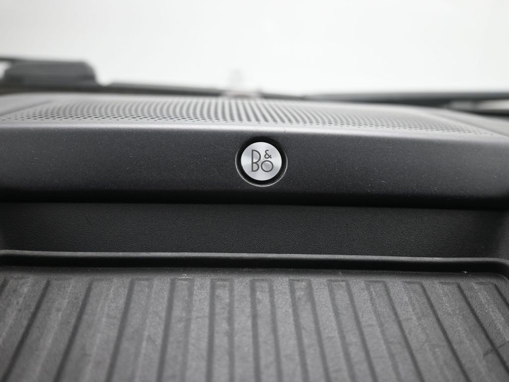 Ford F-150 Vehicle Full-screen Gallery Image 28