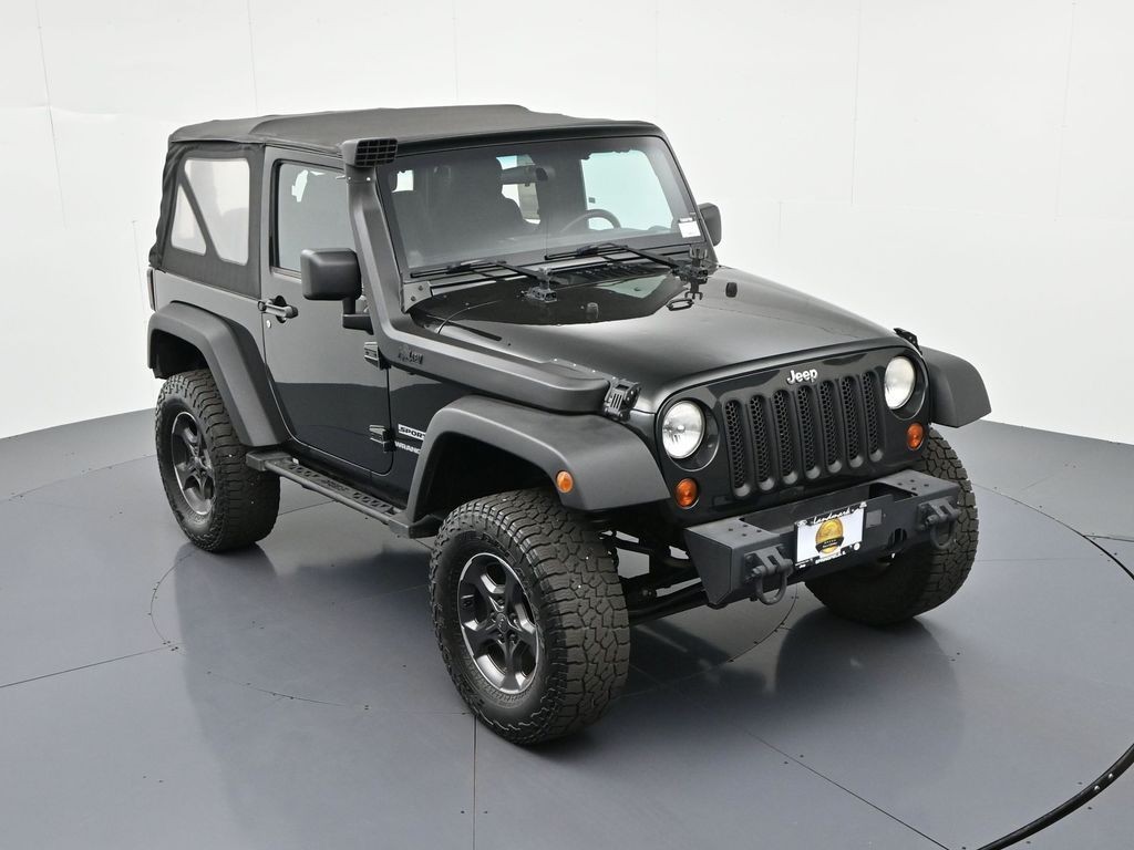 Jeep Wrangler Vehicle Full-screen Gallery Image 15