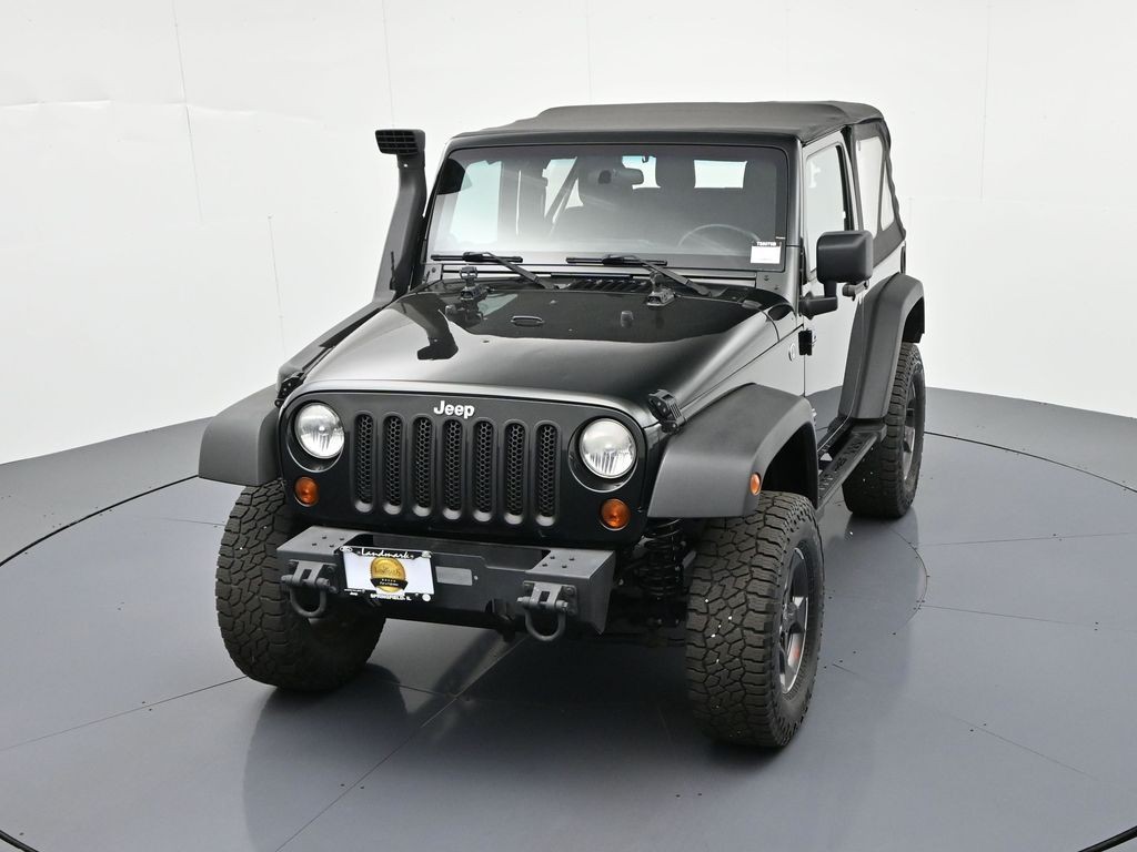 Jeep Wrangler Vehicle Full-screen Gallery Image 17
