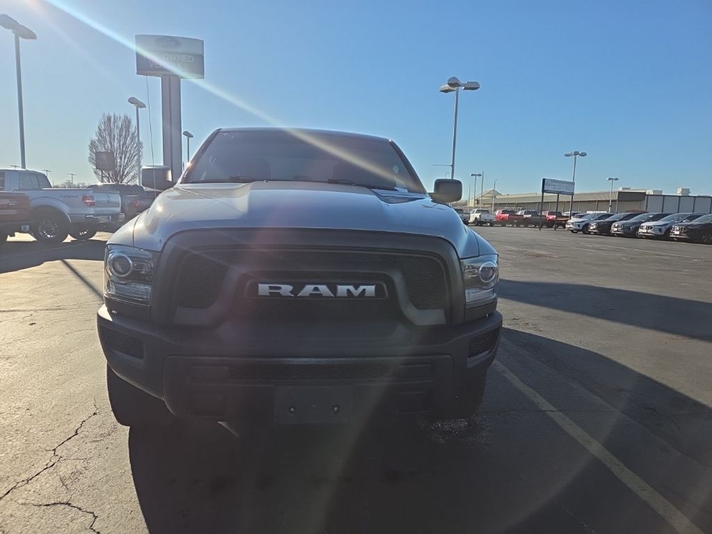 Ram 1500 Classic Vehicle Full-screen Gallery Image 8