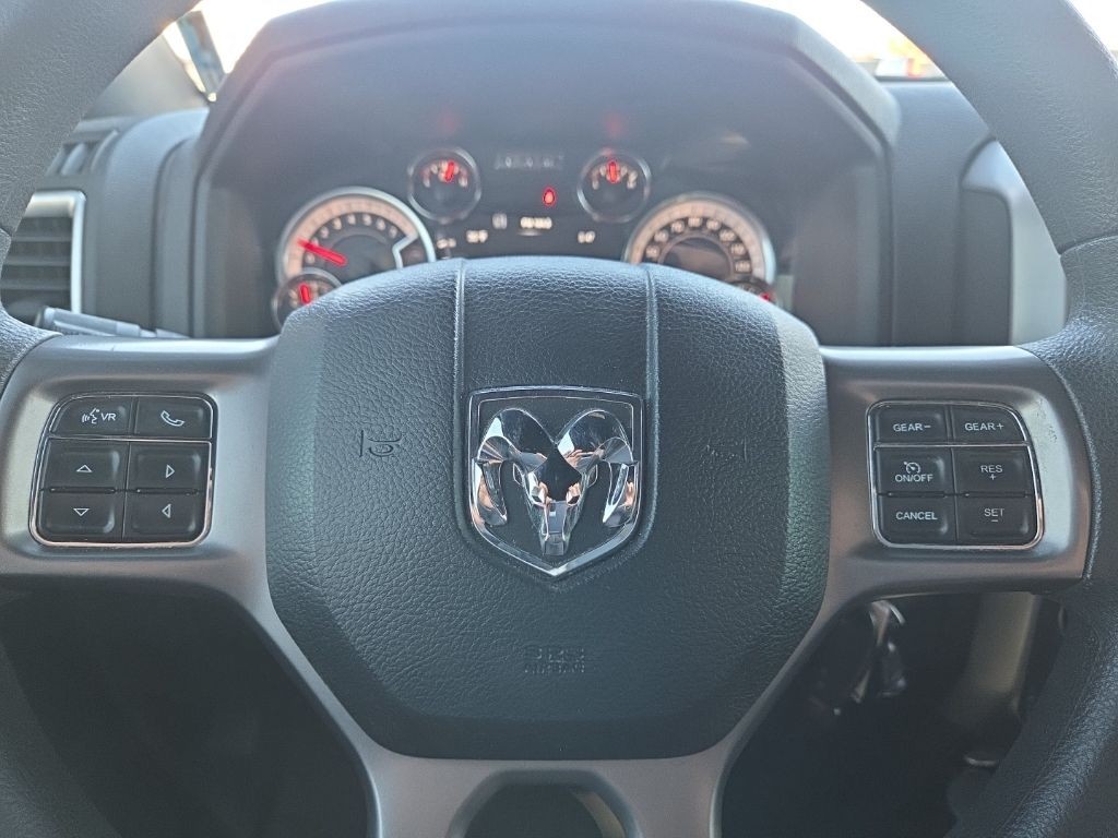 Ram 1500 Classic Vehicle Full-screen Gallery Image 11