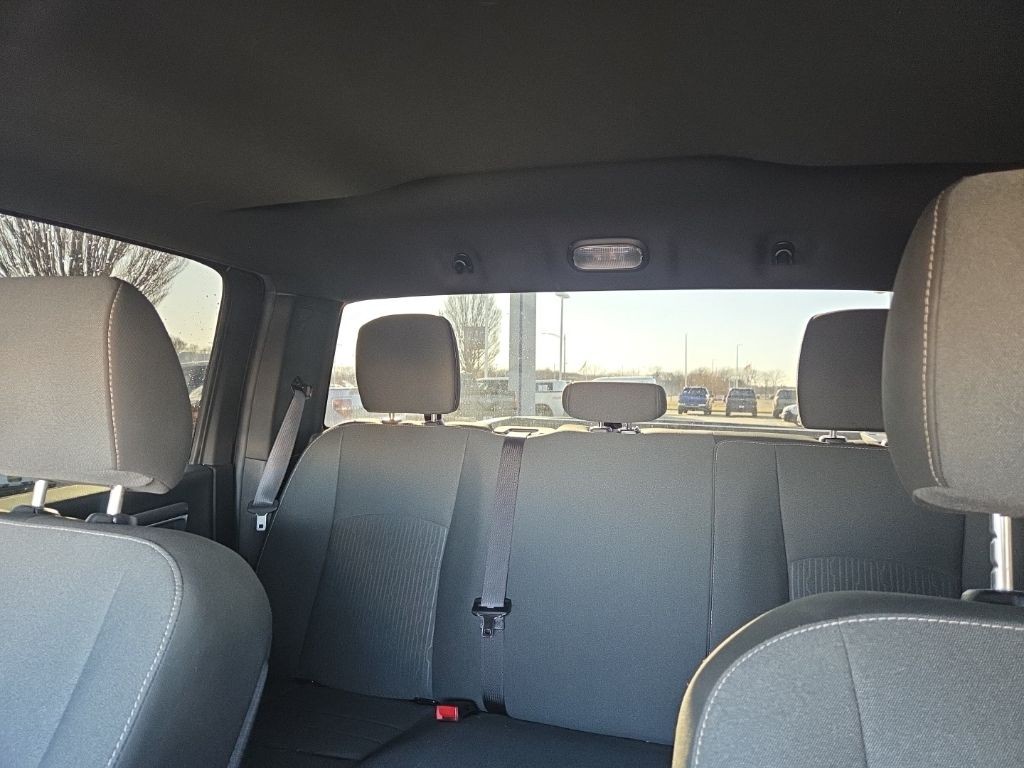 Ram 1500 Classic Vehicle Full-screen Gallery Image 15