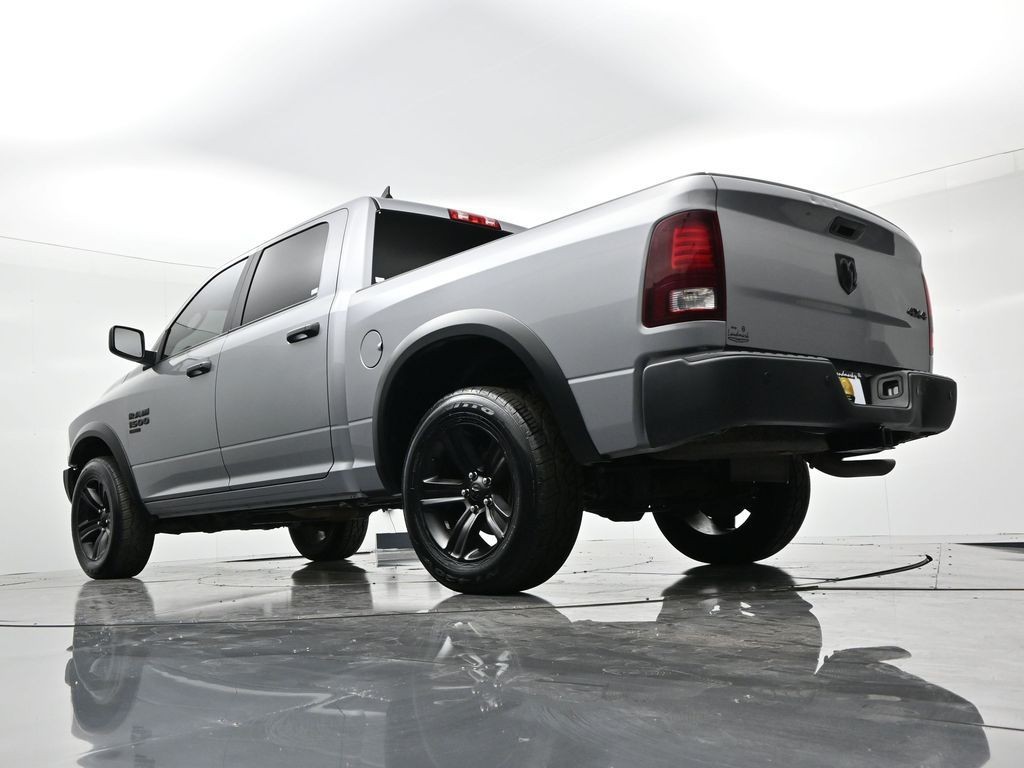 Ram 1500 Classic Vehicle Full-screen Gallery Image 20