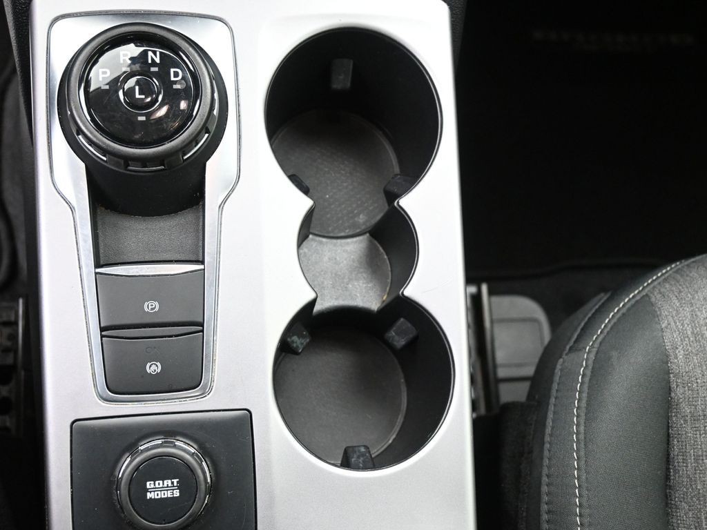 Ford Bronco Sport Vehicle Full-screen Gallery Image 15