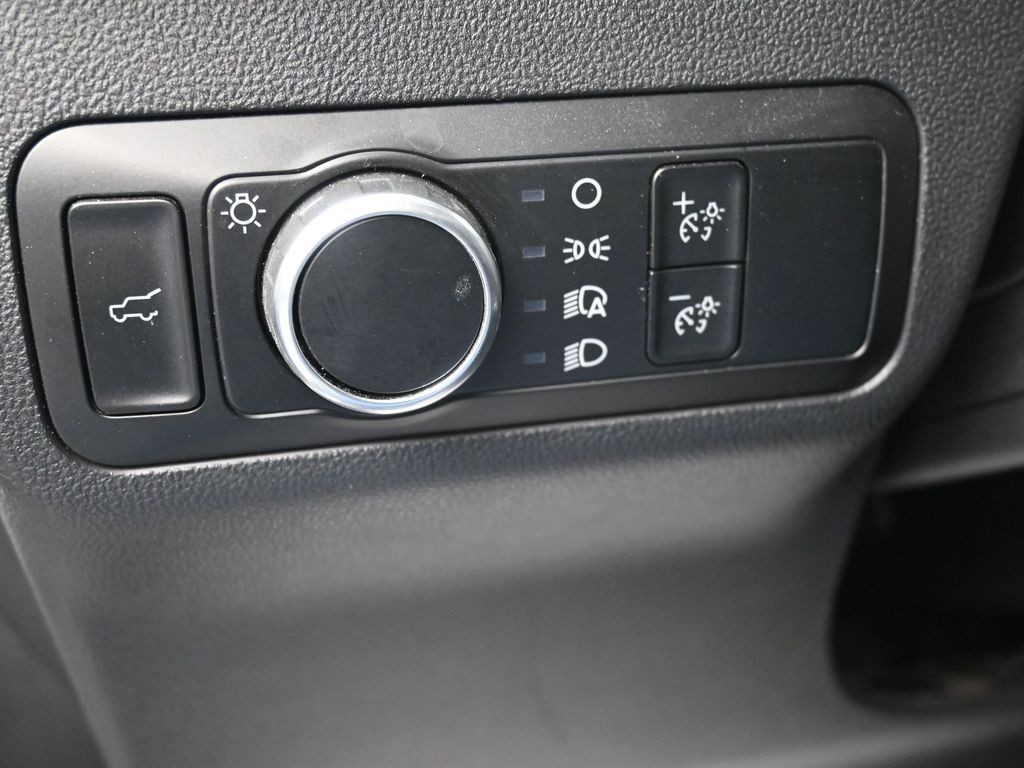 Ford Bronco Sport Vehicle Full-screen Gallery Image 17