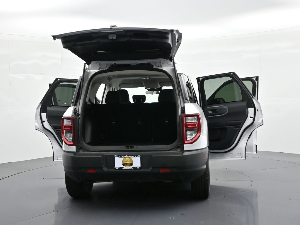 Ford Bronco Sport Vehicle Full-screen Gallery Image 30