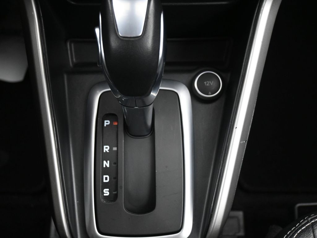 Ford EcoSport Vehicle Full-screen Gallery Image 15
