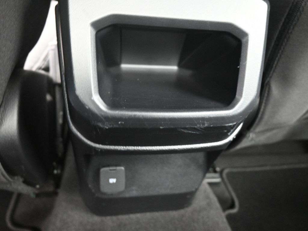 Ford Ranger Vehicle Full-screen Gallery Image 17