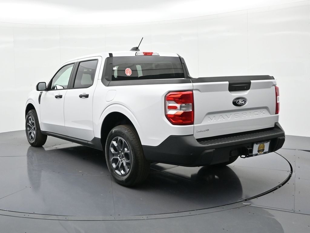 Ford Maverick Vehicle Full-screen Gallery Image 8