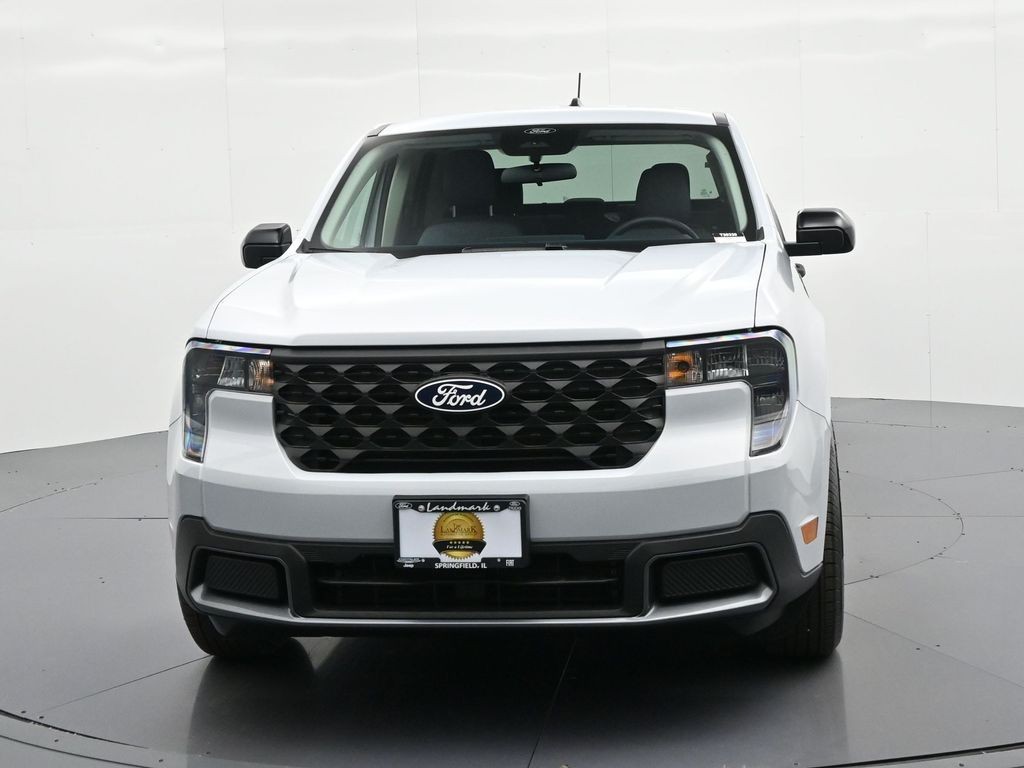 Ford Maverick Vehicle Full-screen Gallery Image 3