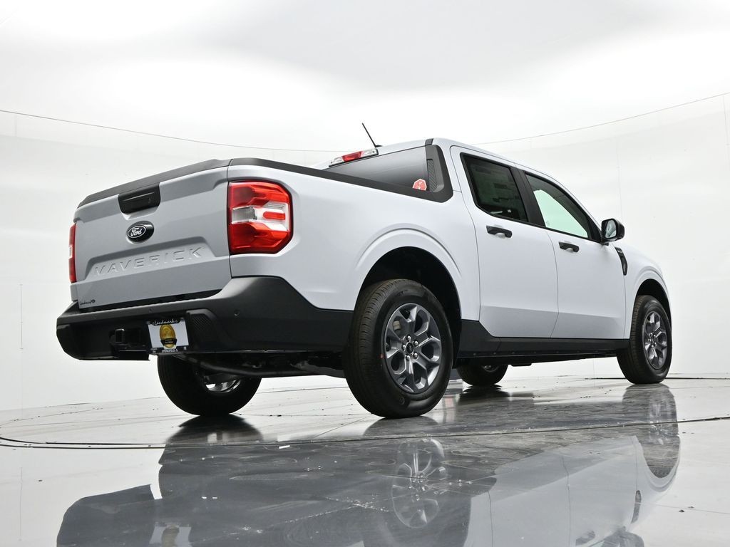 Ford Maverick Vehicle Full-screen Gallery Image 23