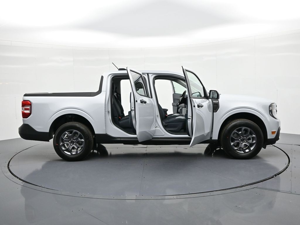 Ford Maverick Vehicle Full-screen Gallery Image 25