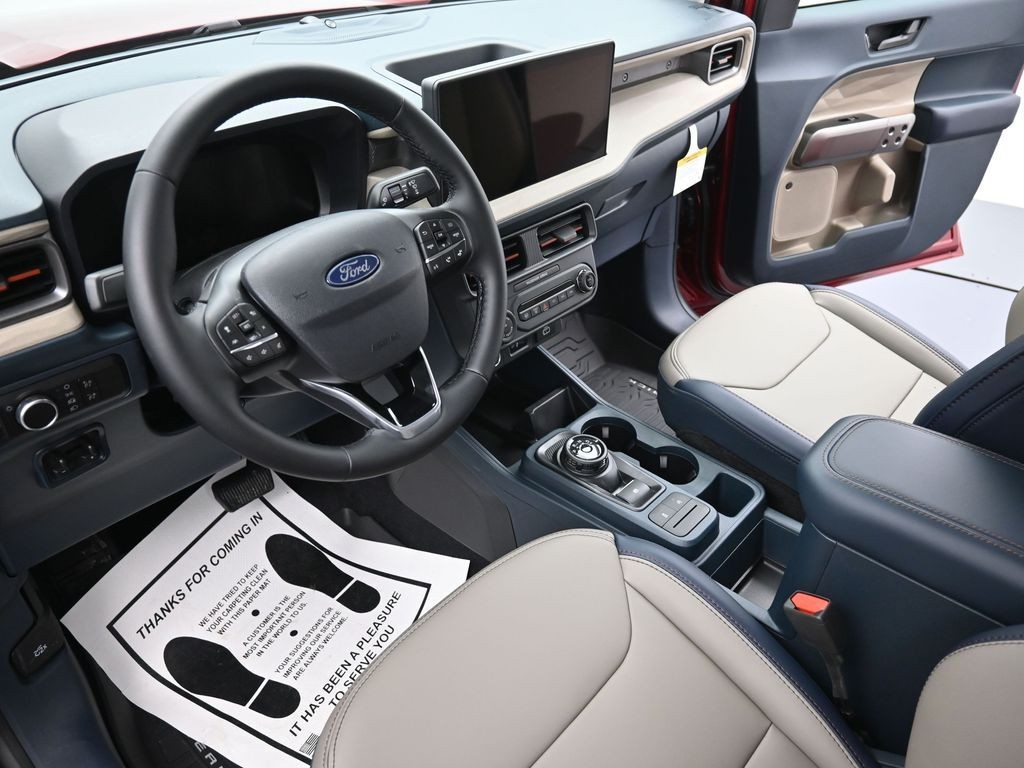 Ford Maverick Vehicle Full-screen Gallery Image 16