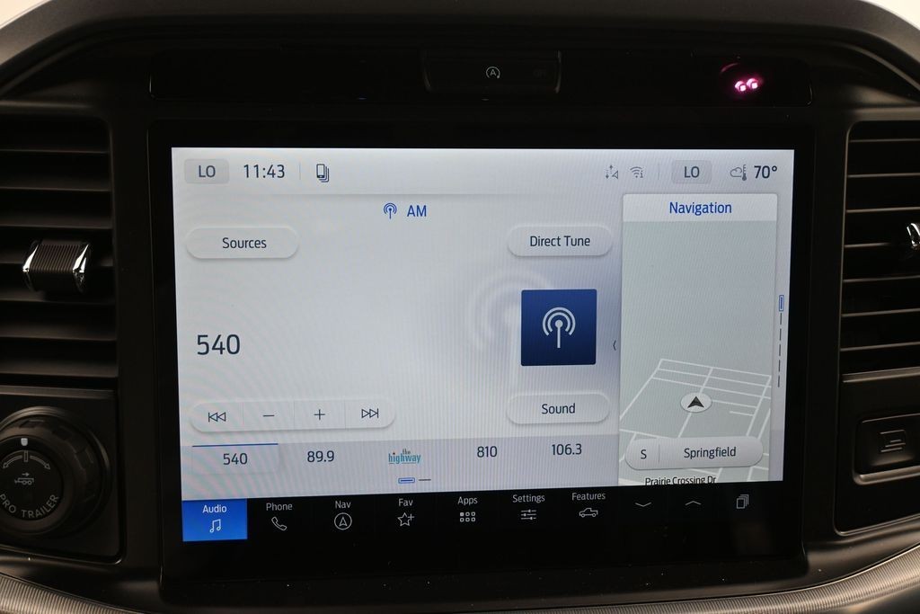 Ford F-150 Vehicle Full-screen Gallery Image 11
