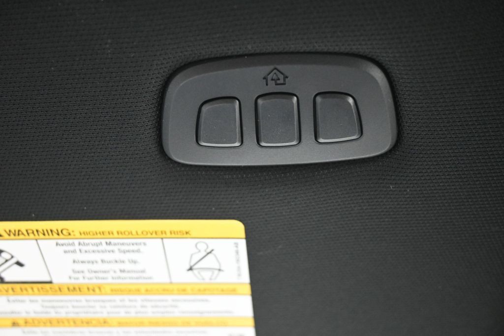 Ford F-150 Vehicle Full-screen Gallery Image 19