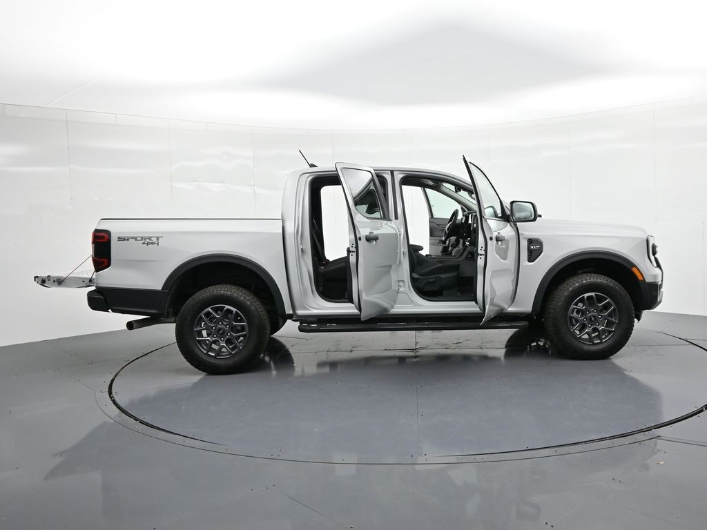 Ford Ranger Vehicle Full-screen Gallery Image 30