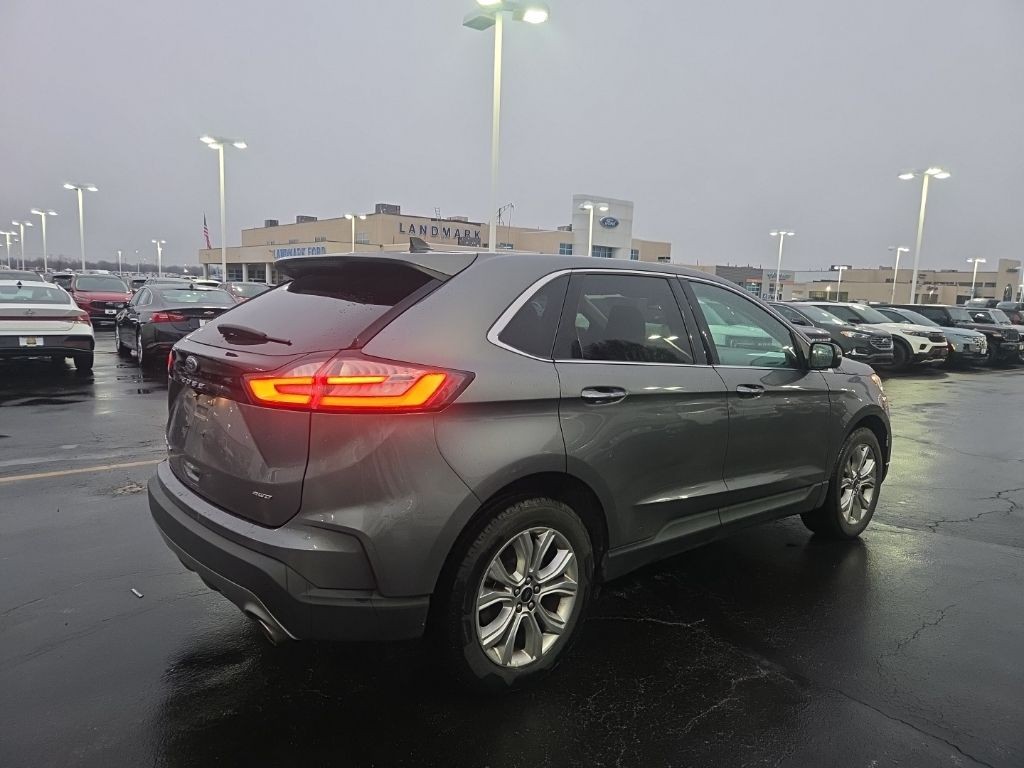 Ford Edge Vehicle Full-screen Gallery Image 7