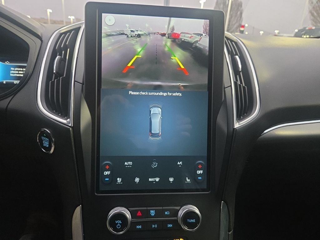 Ford Edge Vehicle Full-screen Gallery Image 15