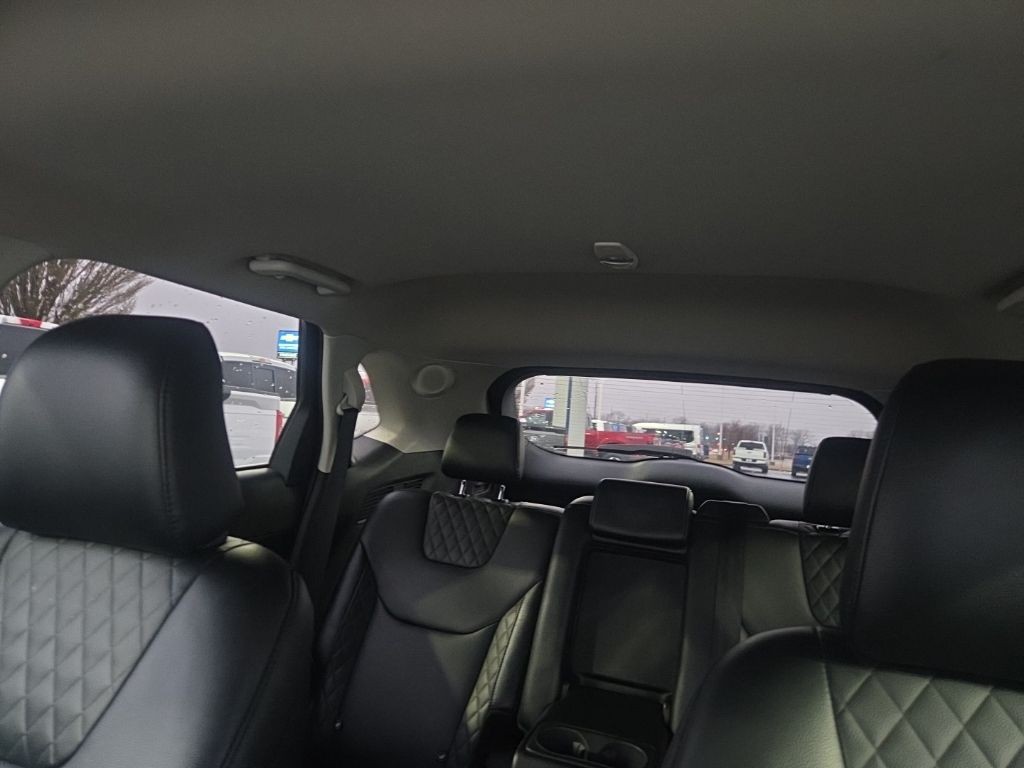 Ford Edge Vehicle Full-screen Gallery Image 17