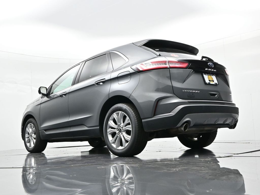 Ford Edge Vehicle Full-screen Gallery Image 27