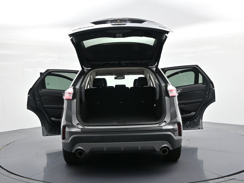 Ford Edge Vehicle Full-screen Gallery Image 34