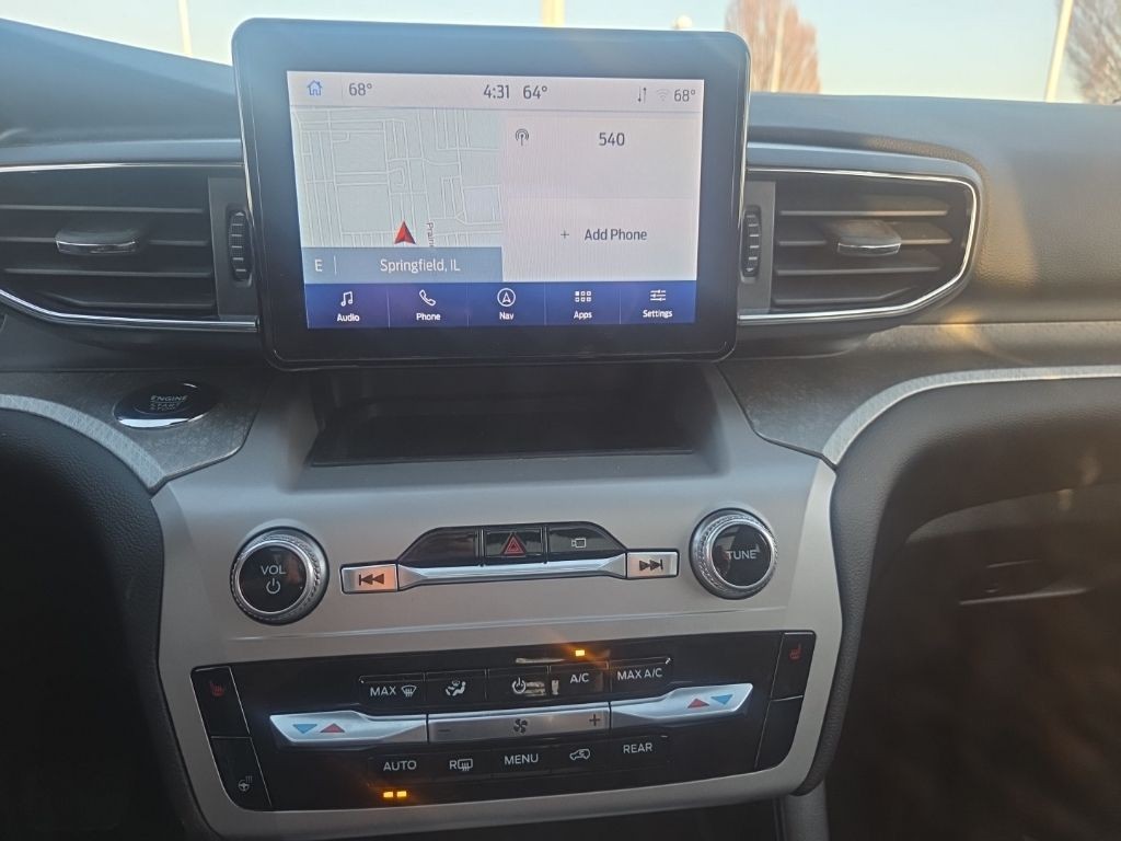 Ford Explorer Vehicle Full-screen Gallery Image 14