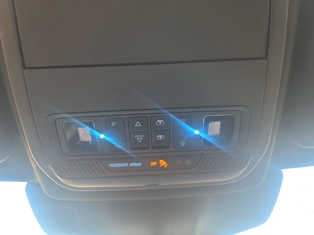 Ford Explorer Vehicle Full-screen Gallery Image 17