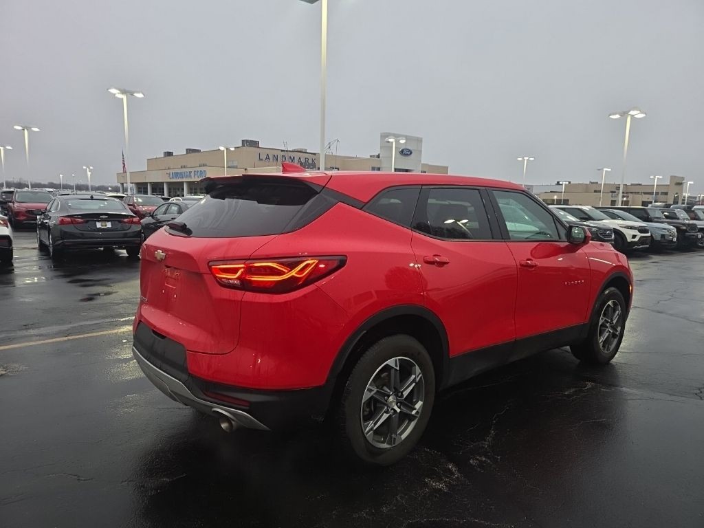 Chevrolet Blazer Vehicle Full-screen Gallery Image 6