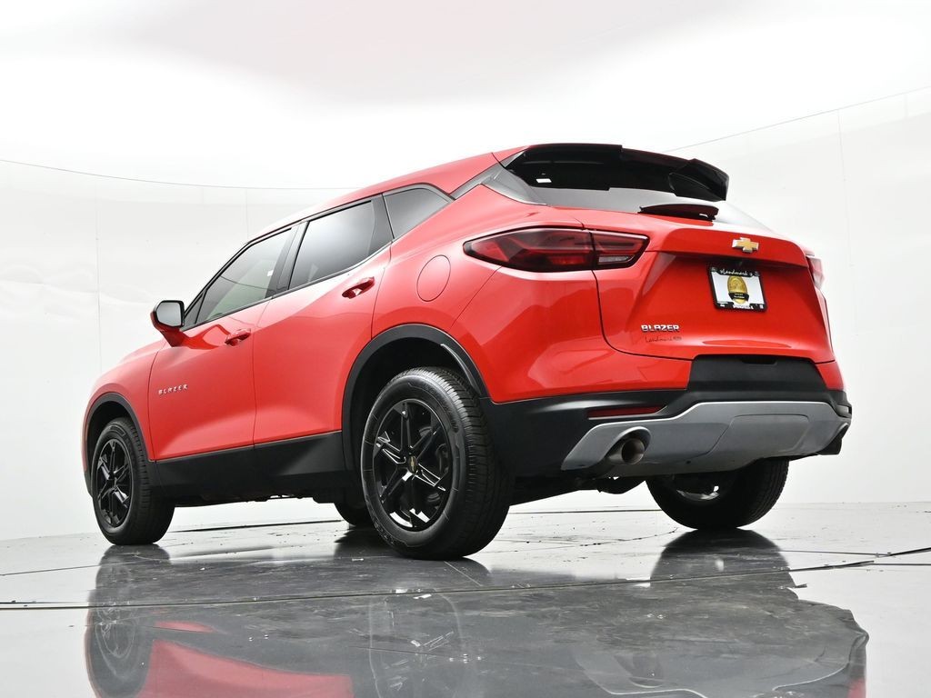 Chevrolet Blazer Vehicle Full-screen Gallery Image 26